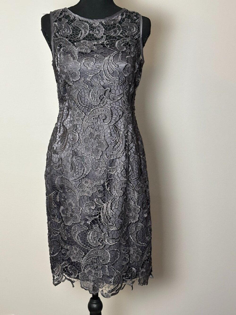 Adrianna Papell Evening Charcoal Grey Guipure Lace Sheath Dress Size 2